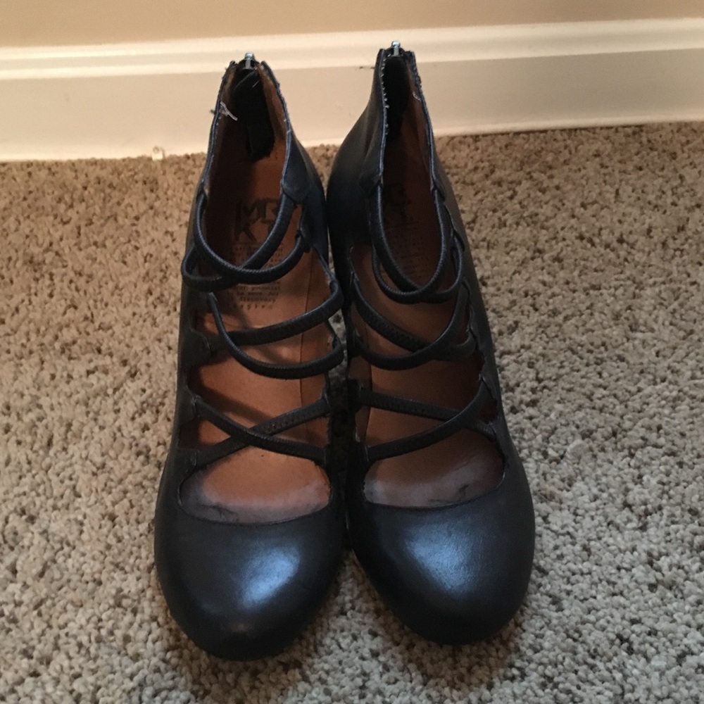 Black MRKT Wedges - Like New